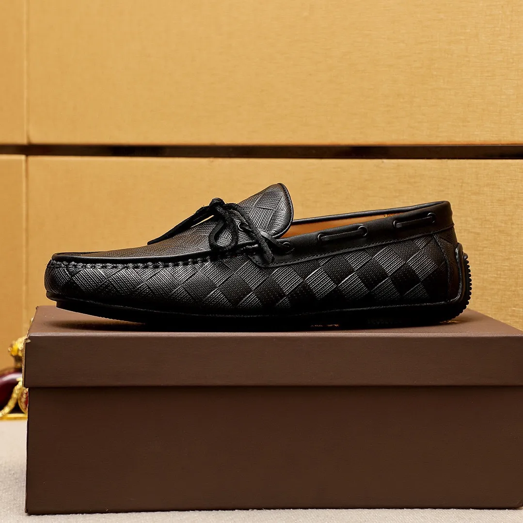 Men's Men's Shoes 💰: 420 💐BV Men's Slip-on Shoes® [BOTTEGA VENETA] Official website counter new model, one-to-one mold opening ⚠Italian calfskin embossed ➕Cow 🐂 leather lining. Driving slip-ons, available at counters, sizes 39-44 (38.45🉑️customized)